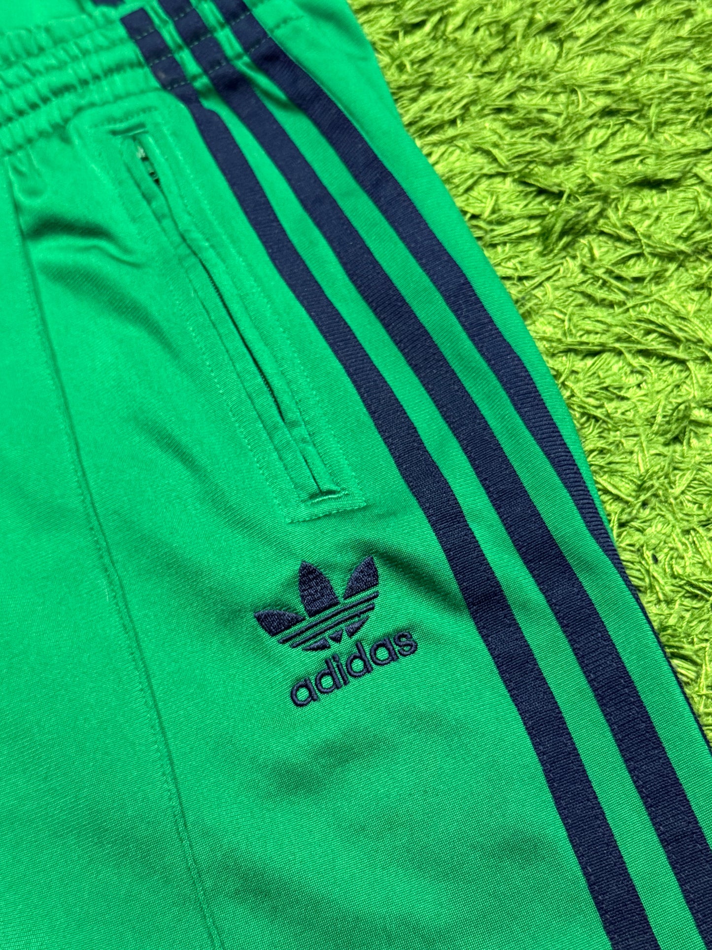 Spodnie dresowe zielone Adidas Originals Firebird