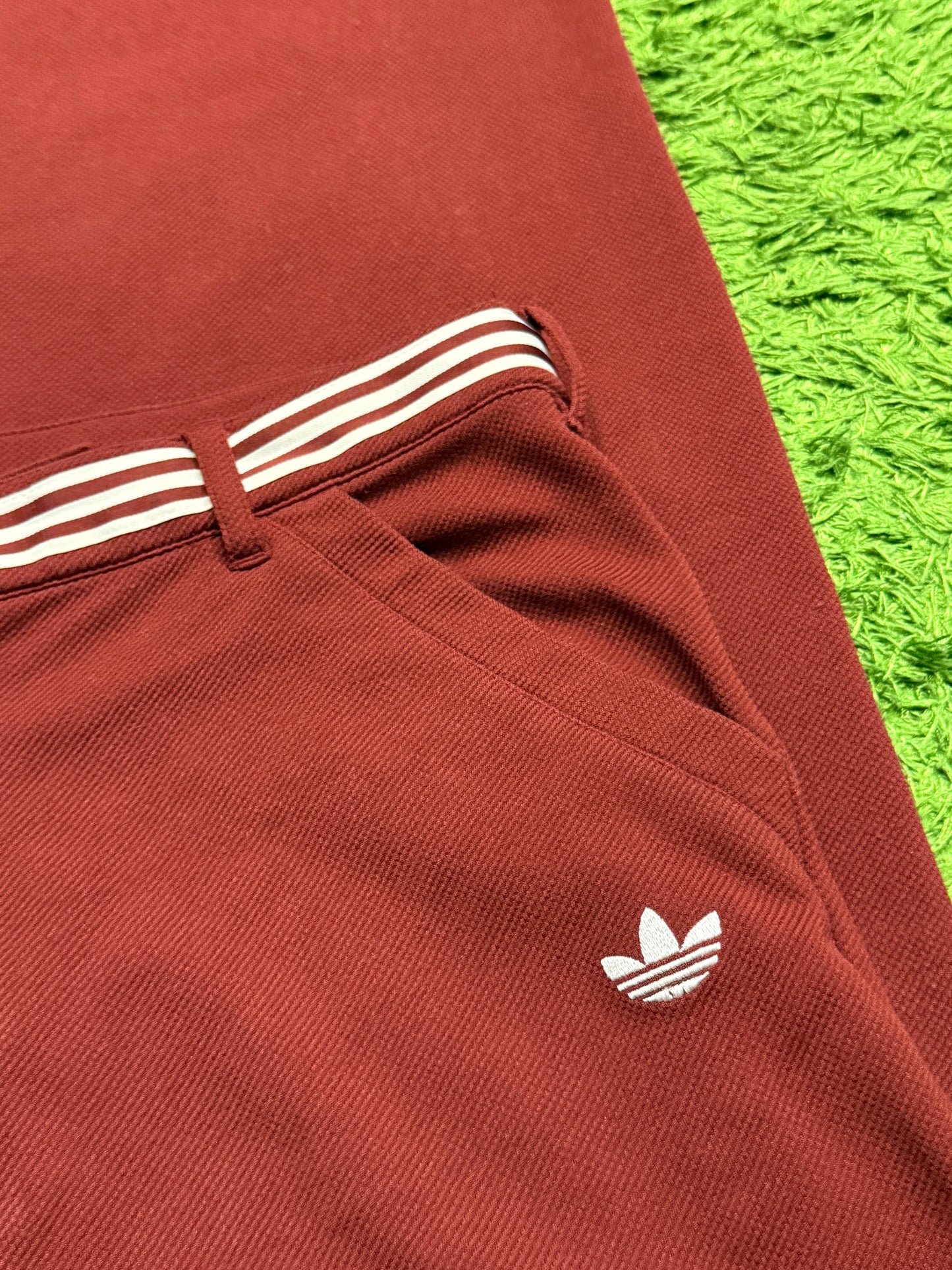 Spodnie bordowe Adidas Originals Firebird sweatpants