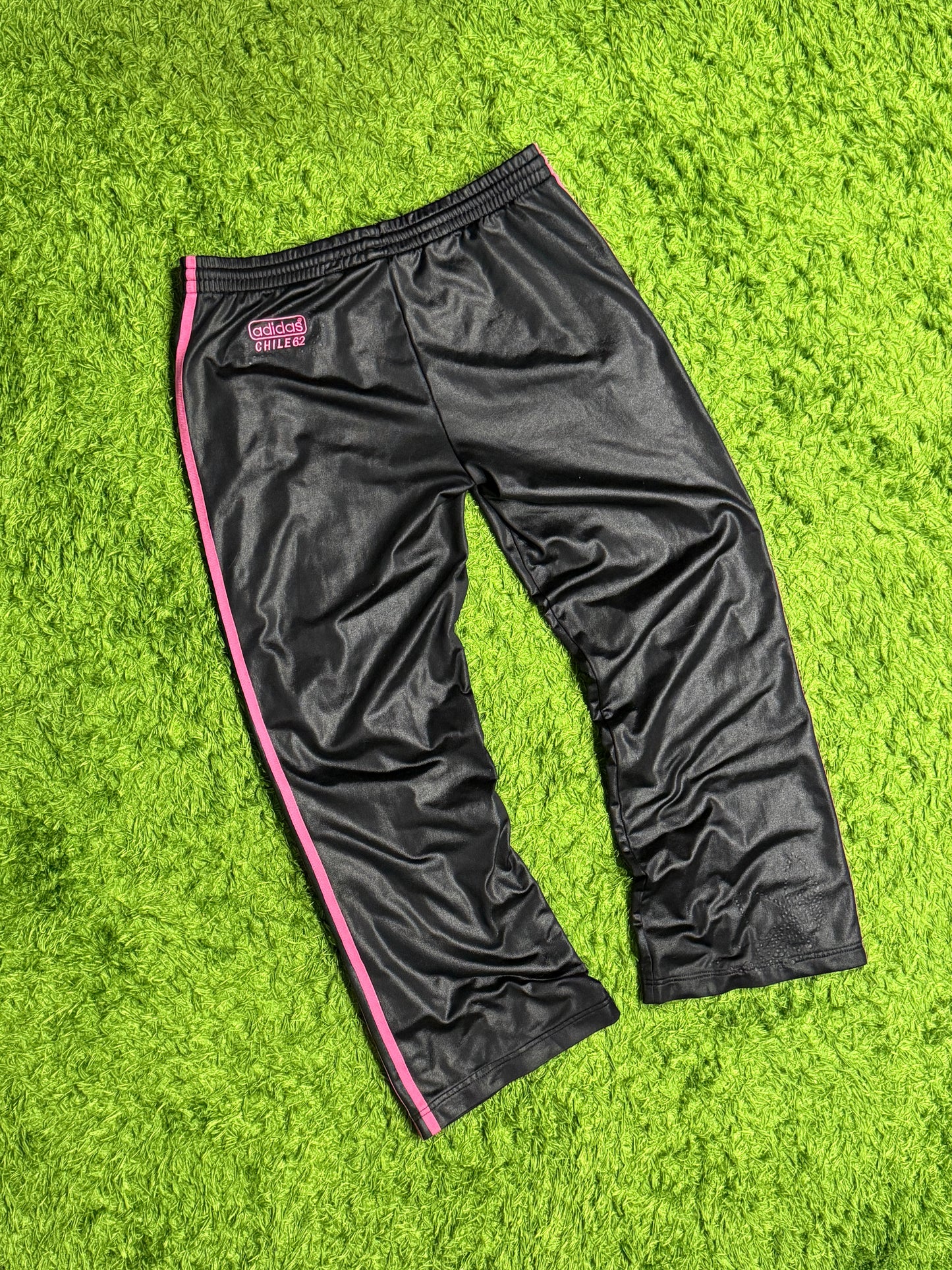 Spodnie dresowe czarne Adidas Originals Chile 62' Firebird viral