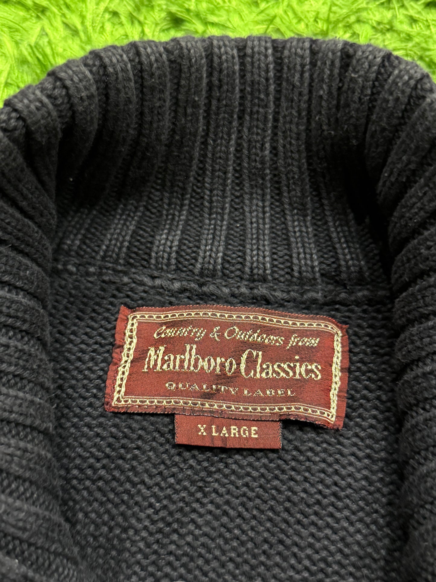 Sweter czarny Kardigan Marlboro Classics