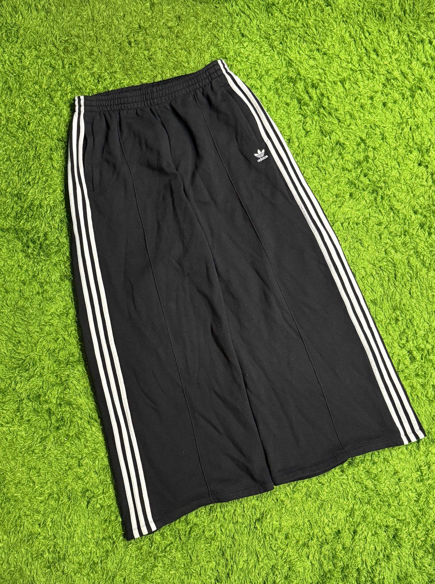 Spodnie dresowe czarne Adidas Originals firebird baggy sweatpants