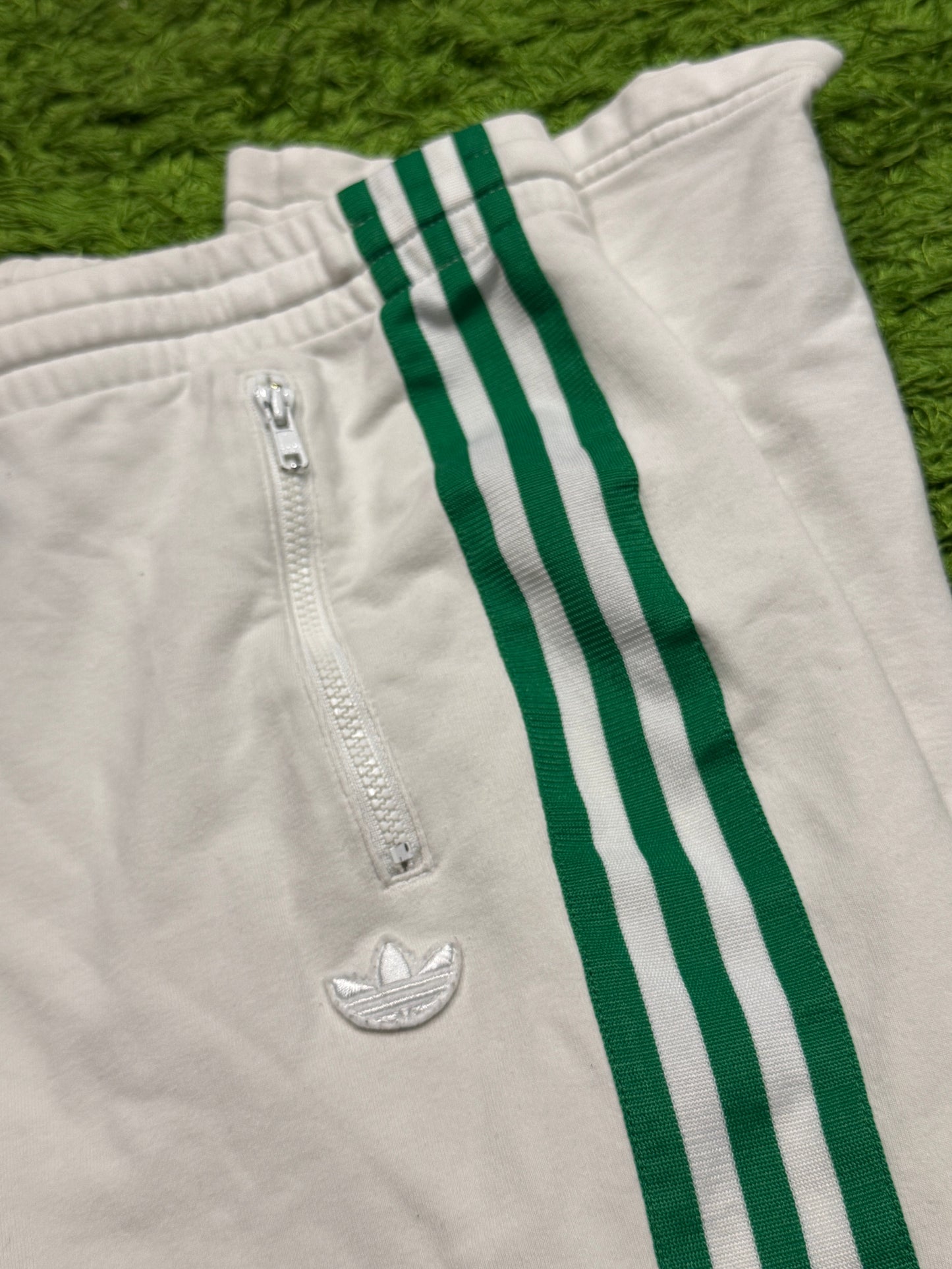 Spodnie dresowe białe Adidas Originals Firebird pants