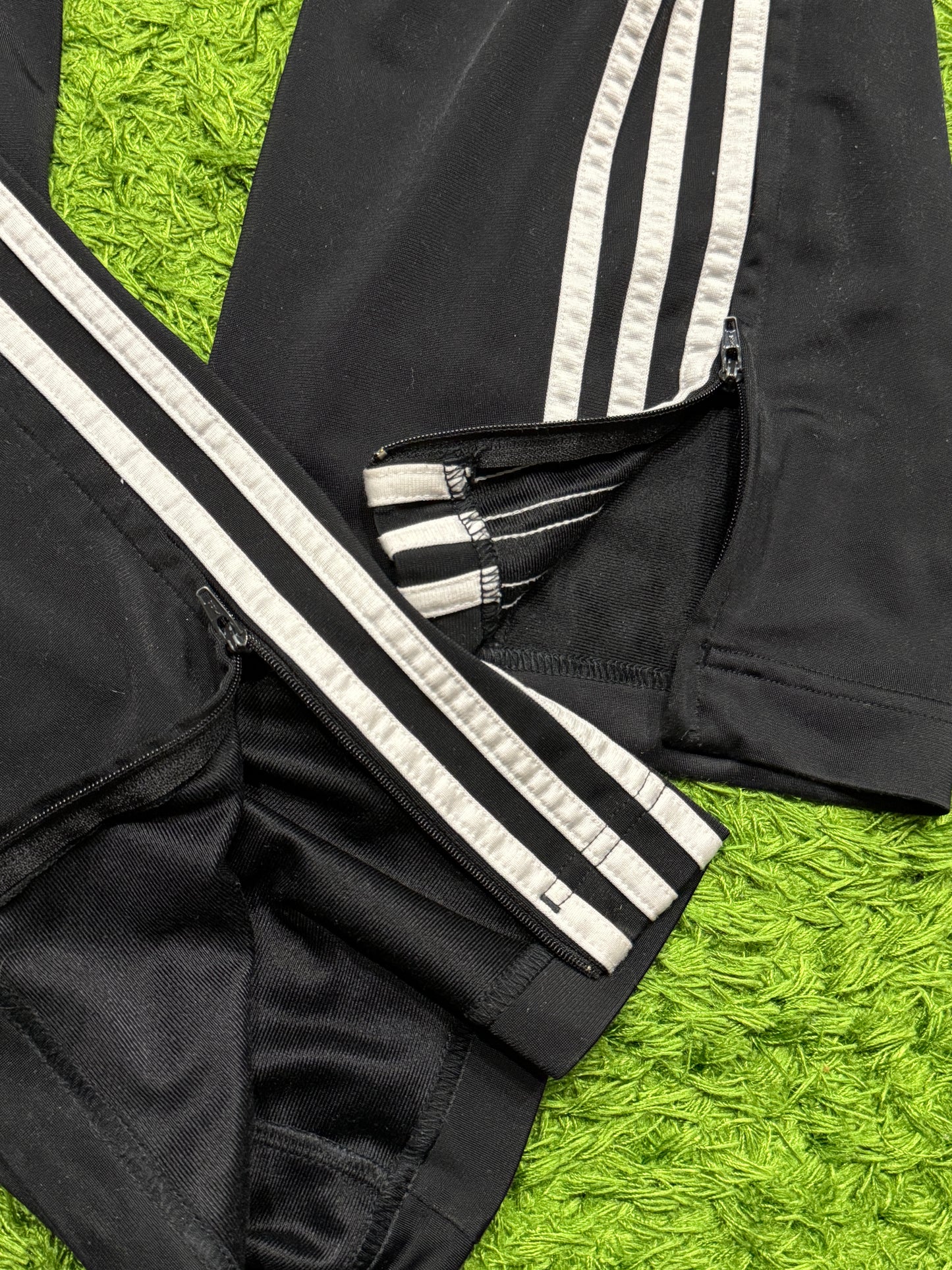 Spodnie dresowe czarne Adidas Originals Firebird